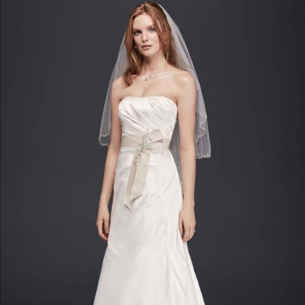 David’s bridal wedding dress